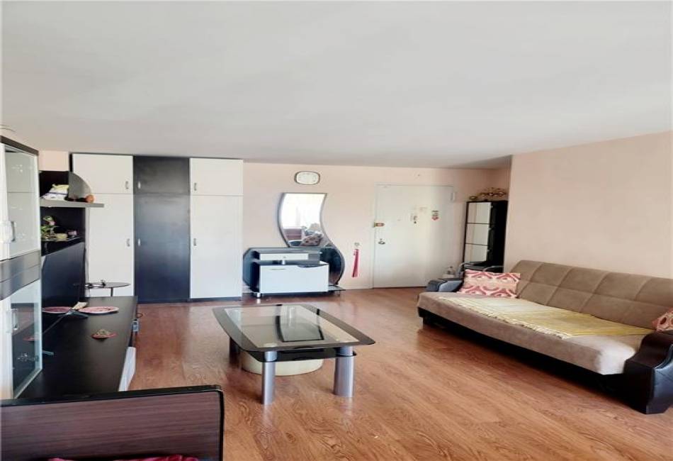458 Neptune Avenue, Brooklyn, New York 11224, 1 Bedroom Bedrooms, ,1 BathroomBathrooms,Residential,For Sale,Neptune,488521