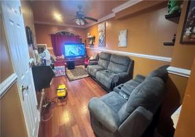 17 Maxie Court, Staten Island, New York 10304, ,4 BathroomsBathrooms,Residential,For Sale,Maxie,488530