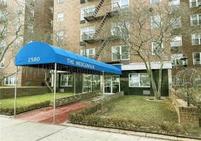 2580 Ocean Parkway, Brooklyn, New York 11235, 1 Bedroom Bedrooms, ,1 BathroomBathrooms,Residential,For Sale,Ocean,488532