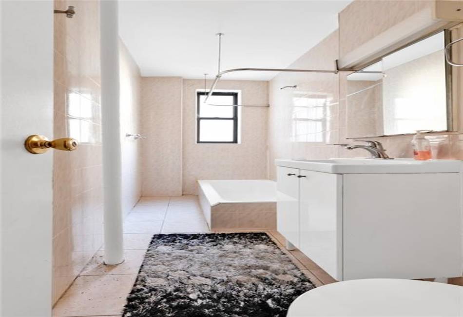 2950 Ocean Avenue, Brooklyn, New York 11235, 1 Bedroom Bedrooms, ,1 BathroomBathrooms,Residential,For Sale,Ocean,488482