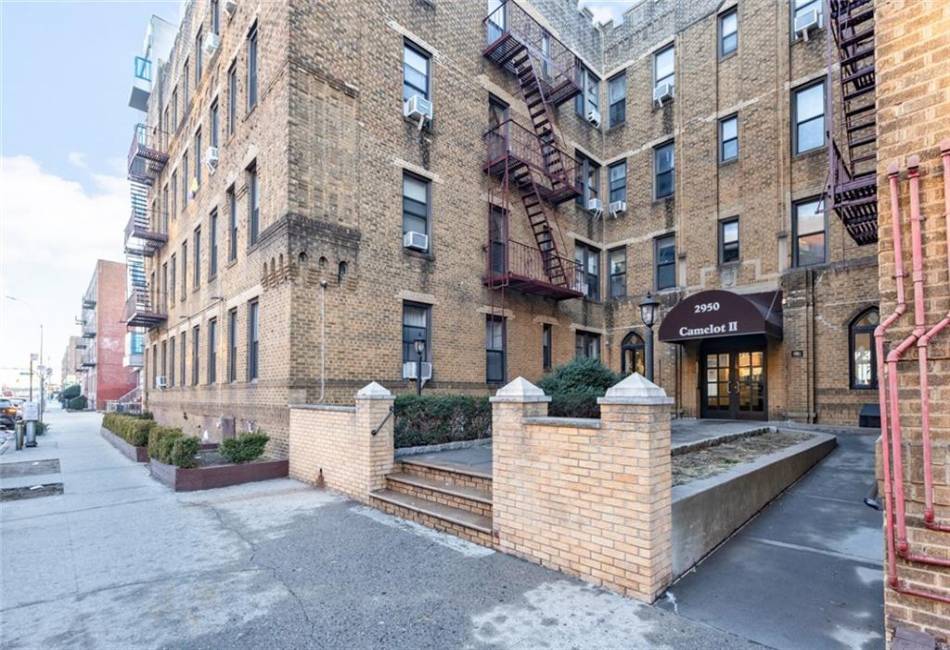 2950 Ocean Avenue, Brooklyn, New York 11235, 1 Bedroom Bedrooms, ,1 BathroomBathrooms,Residential,For Sale,Ocean,488482