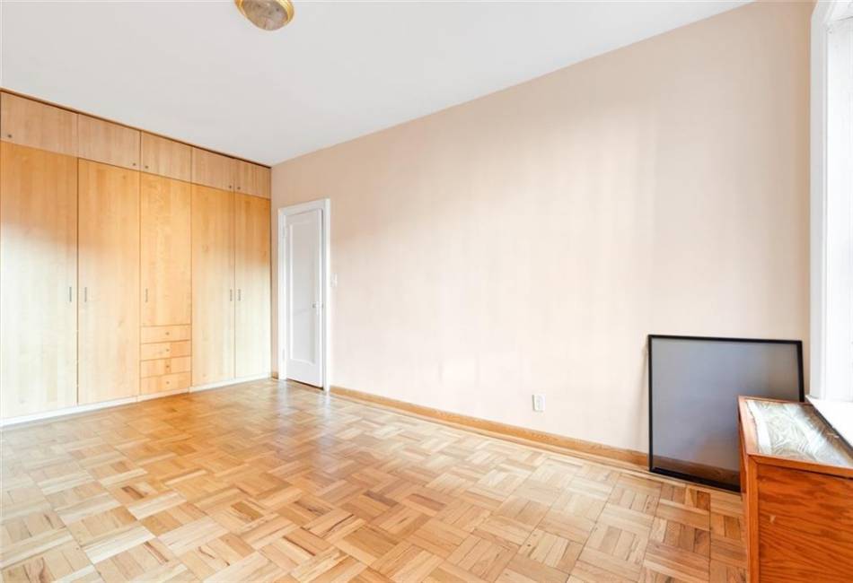 2950 Ocean Avenue, Brooklyn, New York 11235, 1 Bedroom Bedrooms, ,1 BathroomBathrooms,Residential,For Sale,Ocean,488482