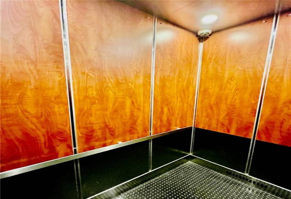 2330 Voorhies Avenue, Brooklyn, New York 11235, ,1 BathroomBathrooms,Residential,For Sale,Voorhies,488566