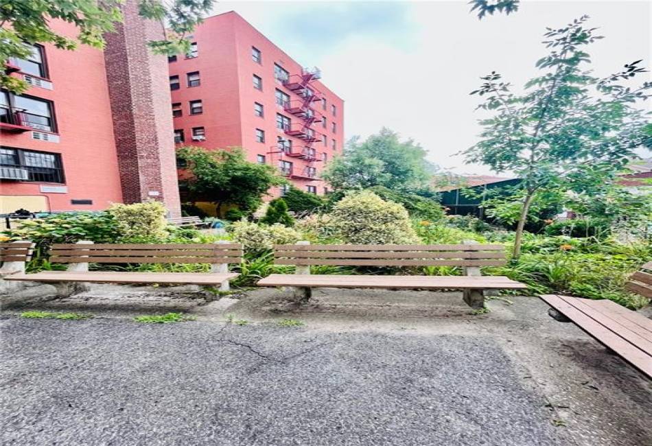 2330 Voorhies Avenue, Brooklyn, New York 11235, ,1 BathroomBathrooms,Residential,For Sale,Voorhies,488566