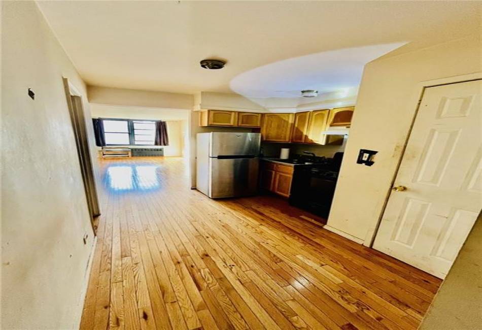 2330 Voorhies Avenue, Brooklyn, New York 11235, ,1 BathroomBathrooms,Residential,For Sale,Voorhies,488566