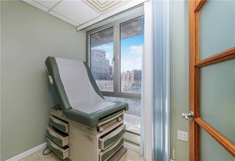 2177 65th Street, Brooklyn, New York 11204, ,Commercial,For Sale,65th,488574