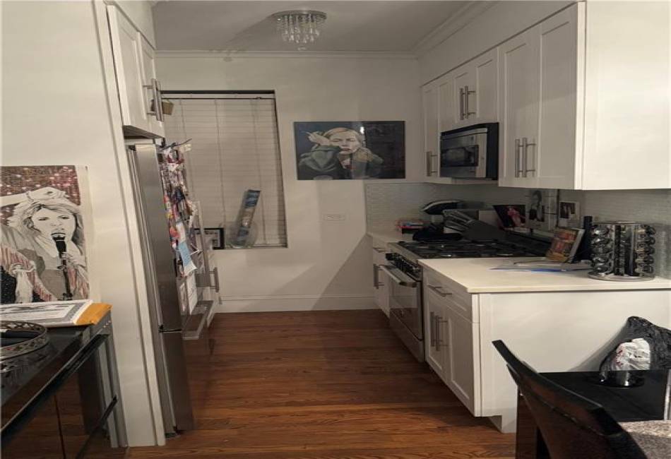 24-75 38th Street, Astoria, New York 11101, 1 Bedroom Bedrooms, ,1 BathroomBathrooms,Residential,For Sale,38th,488582
