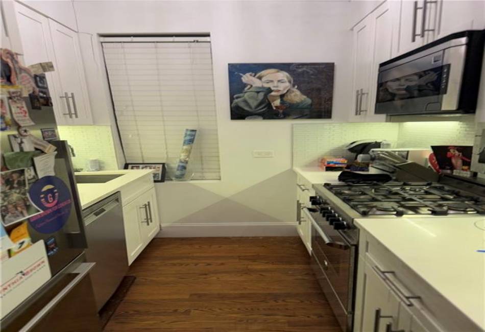 24-75 38th Street, Astoria, New York 11101, 1 Bedroom Bedrooms, ,1 BathroomBathrooms,Residential,For Sale,38th,488582