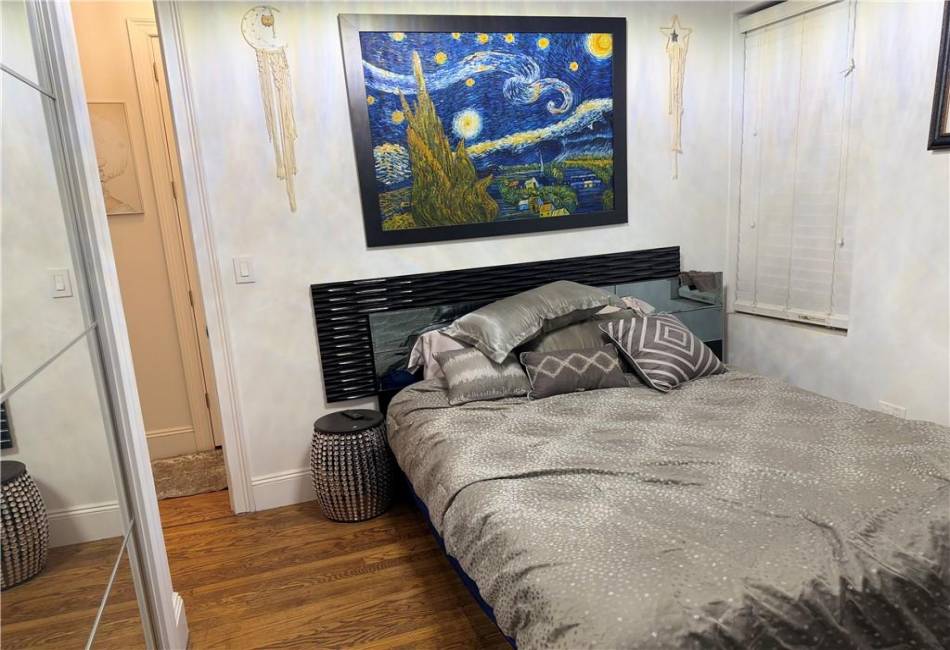 24-75 38th Street, Astoria, New York 11101, 1 Bedroom Bedrooms, ,1 BathroomBathrooms,Residential,For Sale,38th,488582