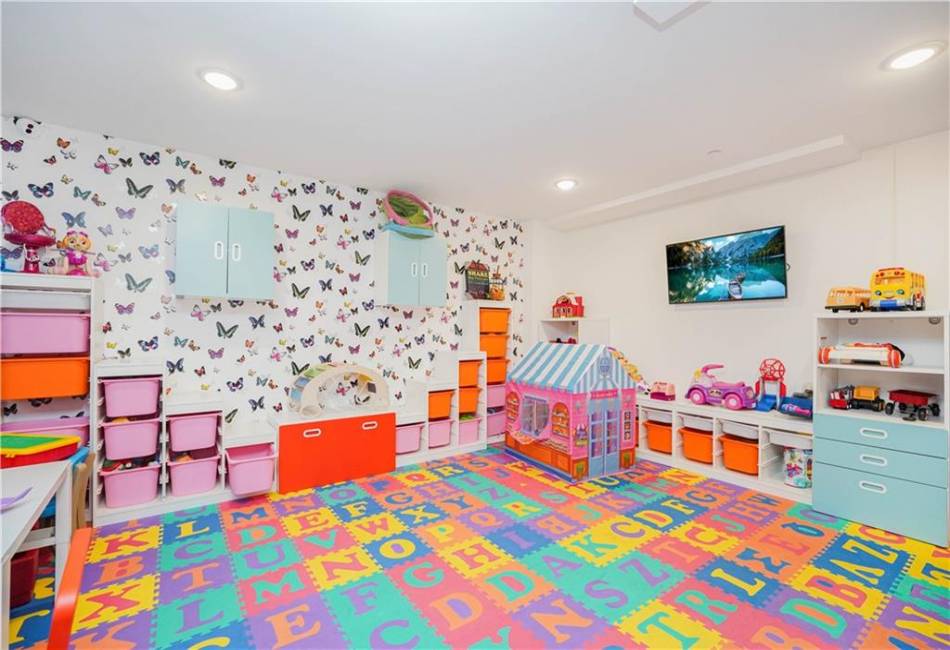 2442 Ocean Avenue, Brooklyn, New York 11229, 1 Bedroom Bedrooms, ,1 BathroomBathrooms,Rental,For Sale,Ocean,488590