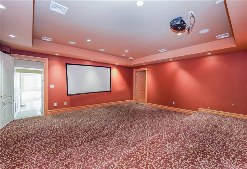 96 Circle Road, Staten Island, New York 10304, 9 Bedrooms Bedrooms, ,9 BathroomsBathrooms,Residential,For Sale,Circle,488591