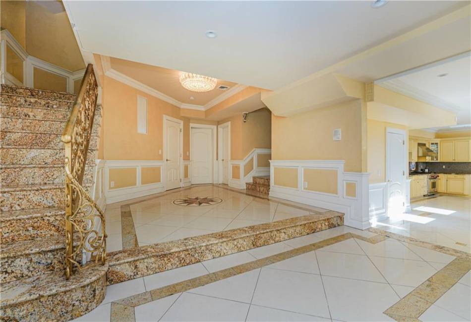 96 Circle Road, Staten Island, New York 10304, 9 Bedrooms Bedrooms, ,9 BathroomsBathrooms,Residential,For Sale,Circle,488591