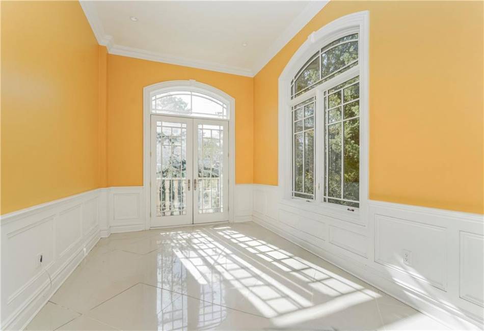 96 Circle Road, Staten Island, New York 10304, 9 Bedrooms Bedrooms, ,9 BathroomsBathrooms,Residential,For Sale,Circle,488591