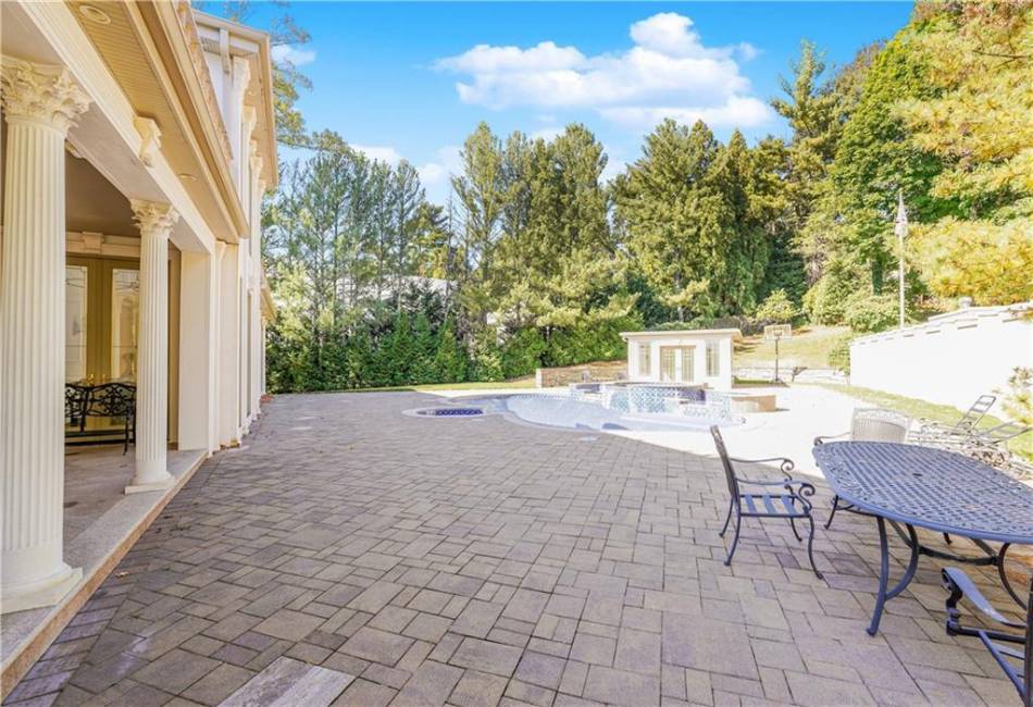 96 Circle Road, Staten Island, New York 10304, 9 Bedrooms Bedrooms, ,9 BathroomsBathrooms,Residential,For Sale,Circle,488591