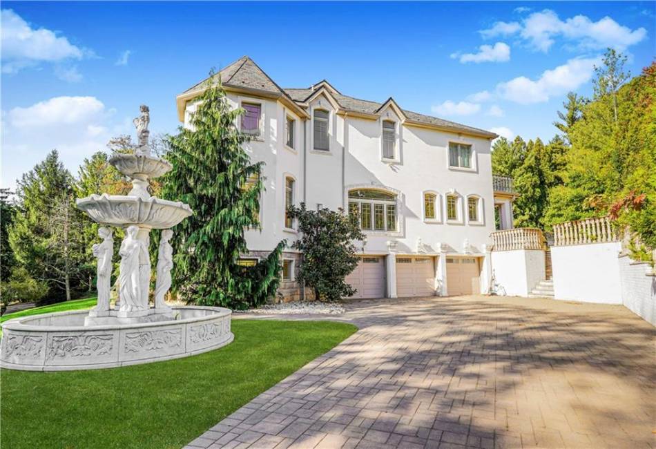 96 Circle Road, Staten Island, New York 10304, 9 Bedrooms Bedrooms, ,9 BathroomsBathrooms,Residential,For Sale,Circle,488591