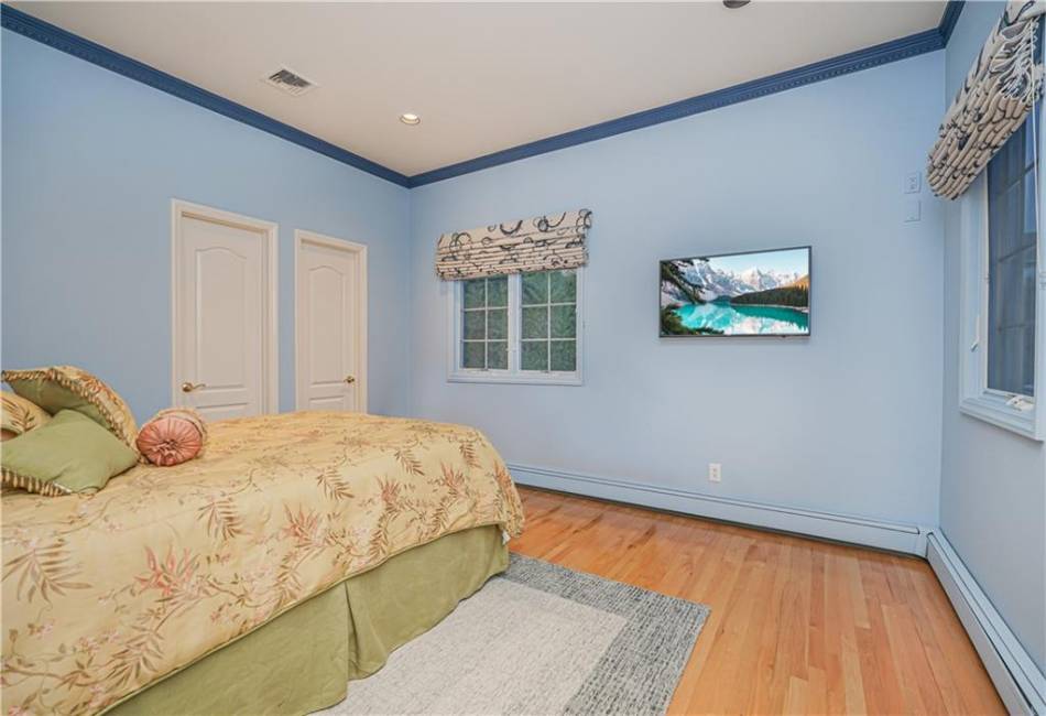 51 Romer Road, Staten Island, New York 10304, 5 Bedrooms Bedrooms, ,8 BathroomsBathrooms,Residential,For Sale,Romer,488592