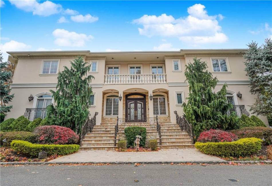 51 Romer Road, Staten Island, New York 10304, 5 Bedrooms Bedrooms, ,8 BathroomsBathrooms,Residential,For Sale,Romer,488592