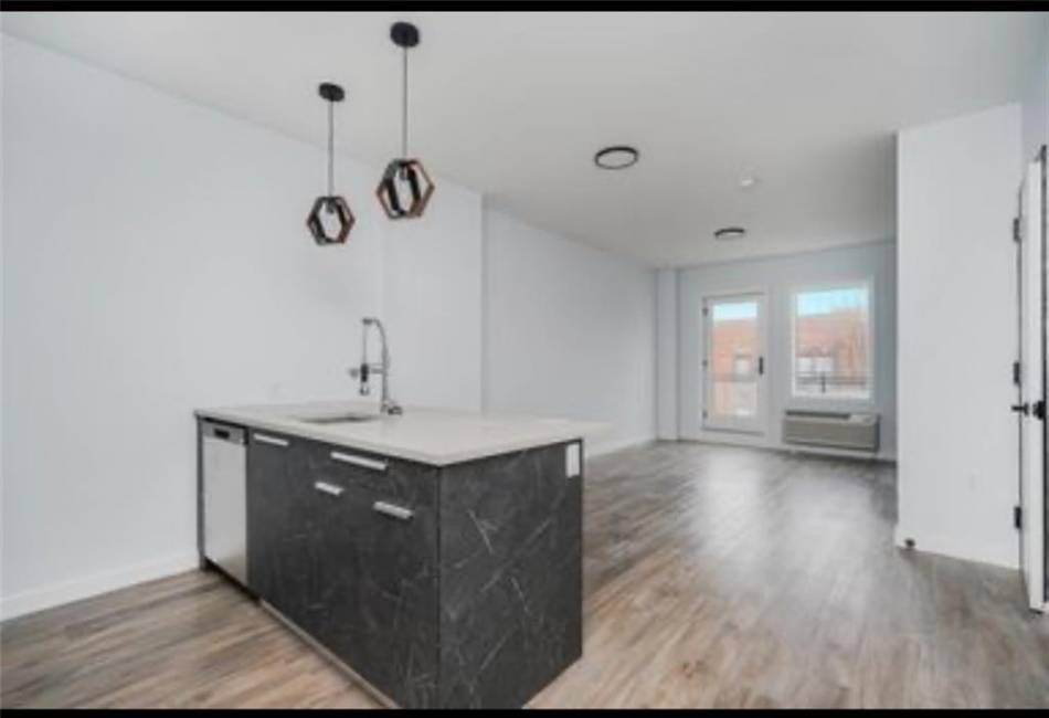 2733 12th Street, Brooklyn, New York 11235, 1 Bedroom Bedrooms, ,1 BathroomBathrooms,Rental,For Sale,12th,488605