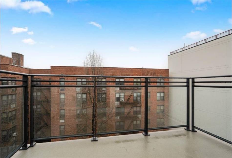 2733 12th Street, Brooklyn, New York 11235, 1 Bedroom Bedrooms, ,1 BathroomBathrooms,Rental,For Sale,12th,488605