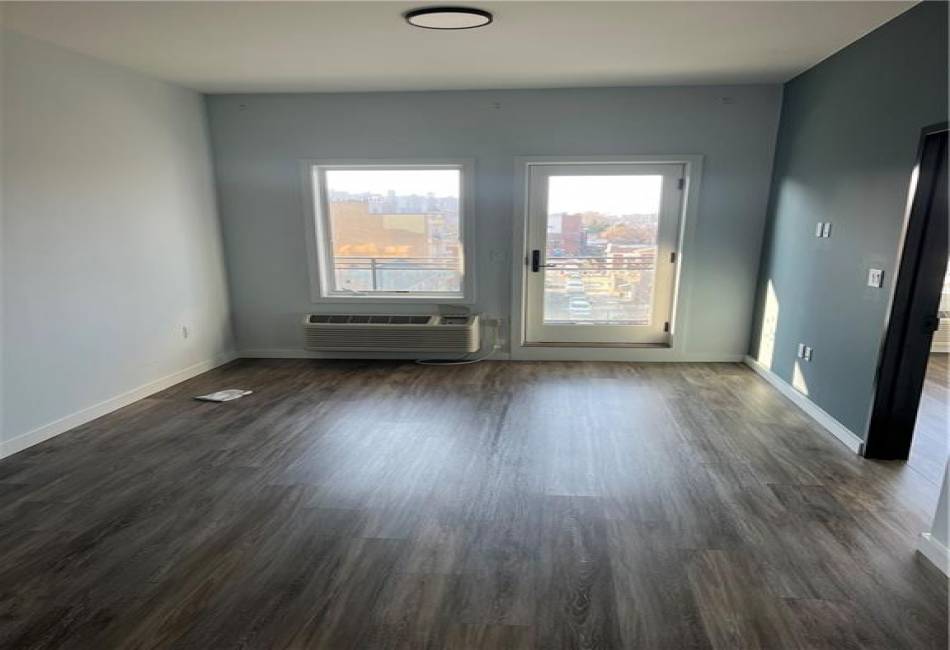 2733 12th Street, Brooklyn, New York 11235, 1 Bedroom Bedrooms, ,1 BathroomBathrooms,Rental,For Sale,12th,488609