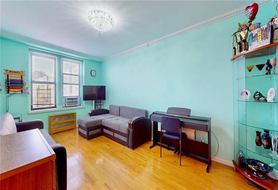 3145 Brighton 4th Street, Brooklyn, New York 11235, 1 Bedroom Bedrooms, ,1 BathroomBathrooms,Residential,For Sale,Brighton 4th,488612