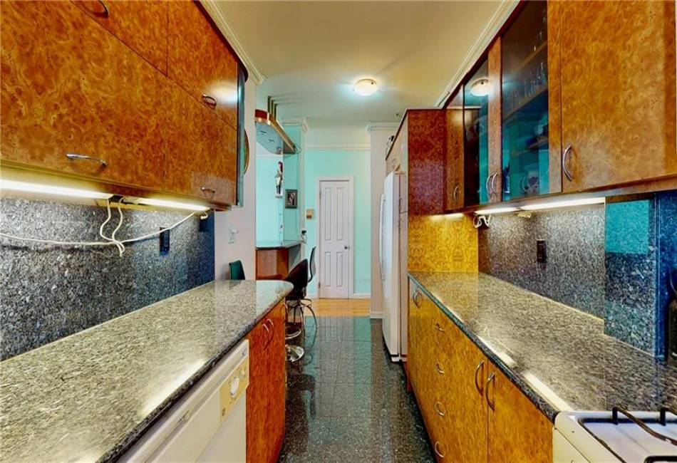 3145 Brighton 4th Street, Brooklyn, New York 11235, 1 Bedroom Bedrooms, ,1 BathroomBathrooms,Residential,For Sale,Brighton 4th,488612