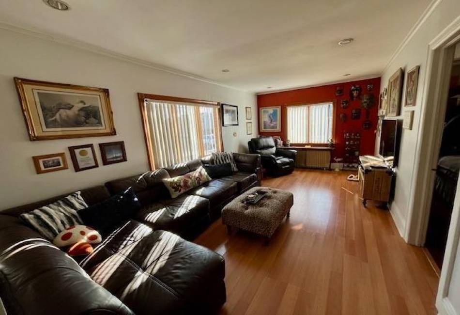 26 Ira Court, Brooklyn, New York 11229, 4 Bedrooms Bedrooms, ,2 BathroomsBathrooms,Residential,For Sale,Ira,488484