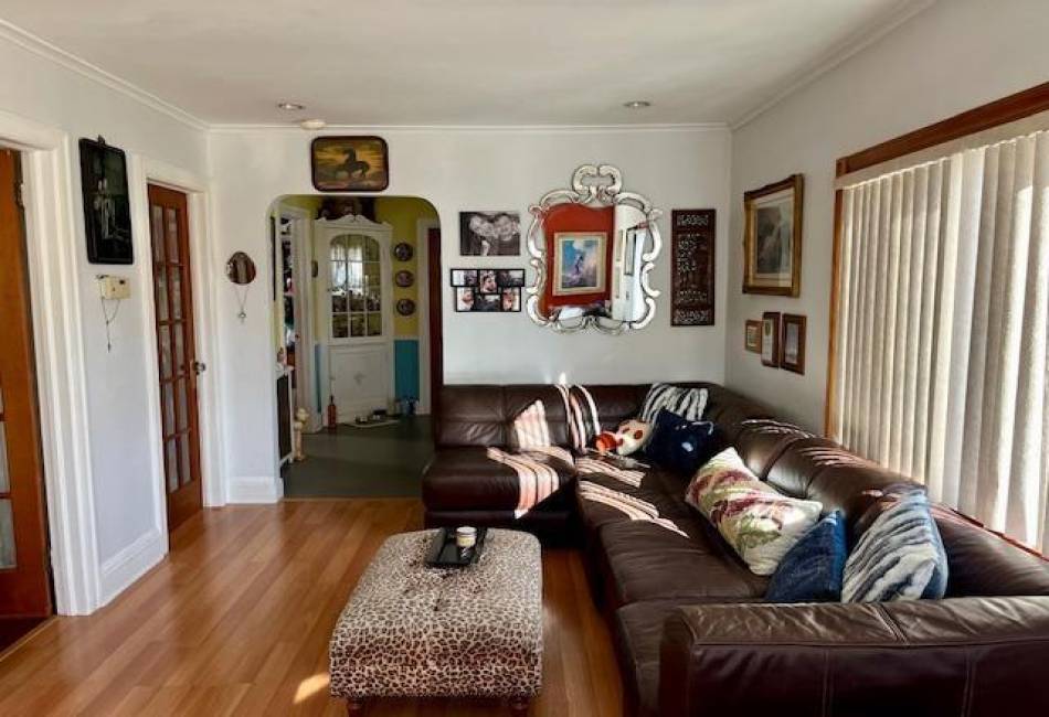 26 Ira Court, Brooklyn, New York 11229, 4 Bedrooms Bedrooms, ,2 BathroomsBathrooms,Residential,For Sale,Ira,488484