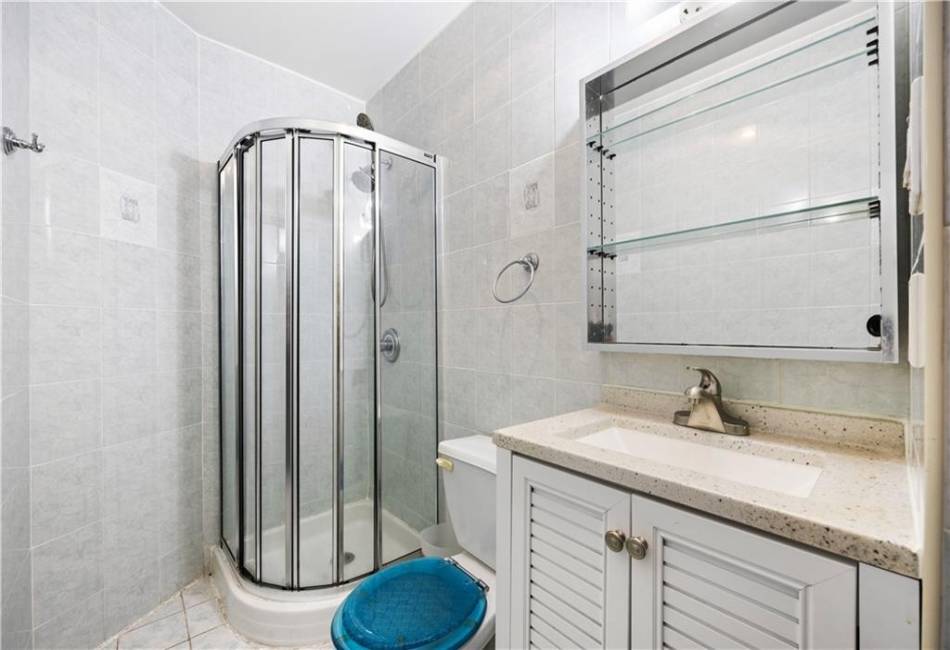2801 28th Street, Brooklyn, New York 11235, 2 Bedrooms Bedrooms, ,2 BathroomsBathrooms,Residential,For Sale,28th,488565