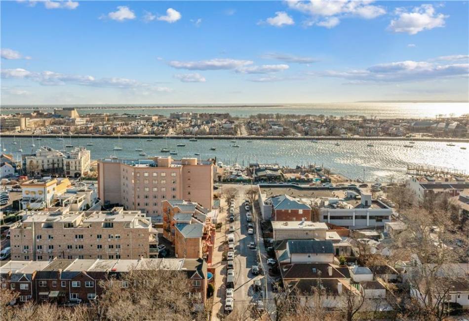 2801 28th Street, Brooklyn, New York 11235, 2 Bedrooms Bedrooms, ,2 BathroomsBathrooms,Residential,For Sale,28th,488565