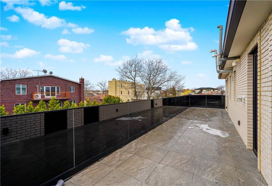 86 Whitman Drive, Brooklyn, New York 11234, 5 Bedrooms Bedrooms, ,3 BathroomsBathrooms,Residential,For Sale,Whitman,488602