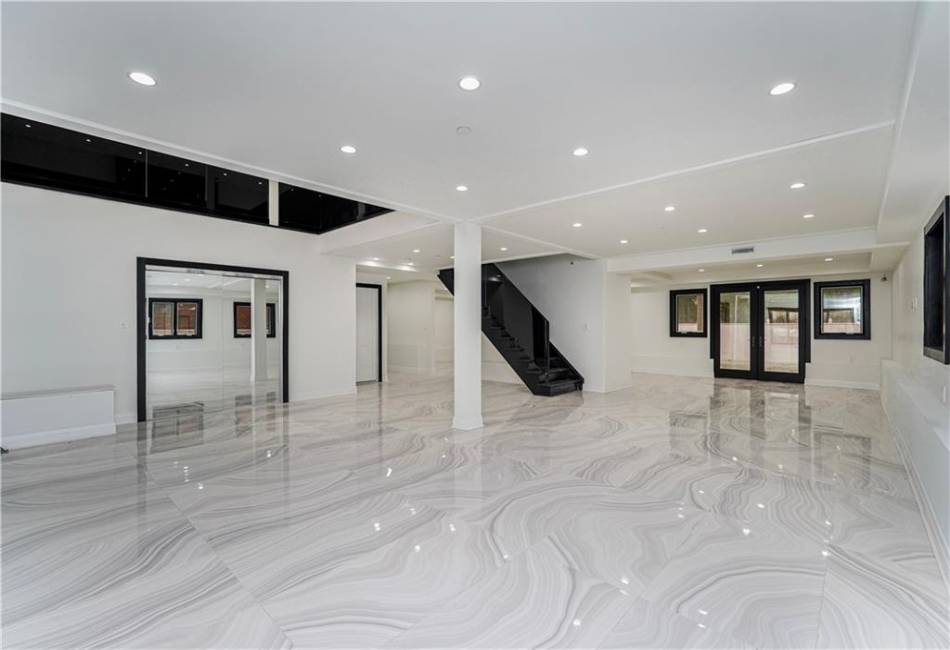 86 Whitman Drive, Brooklyn, New York 11234, 5 Bedrooms Bedrooms, ,3 BathroomsBathrooms,Residential,For Sale,Whitman,488602