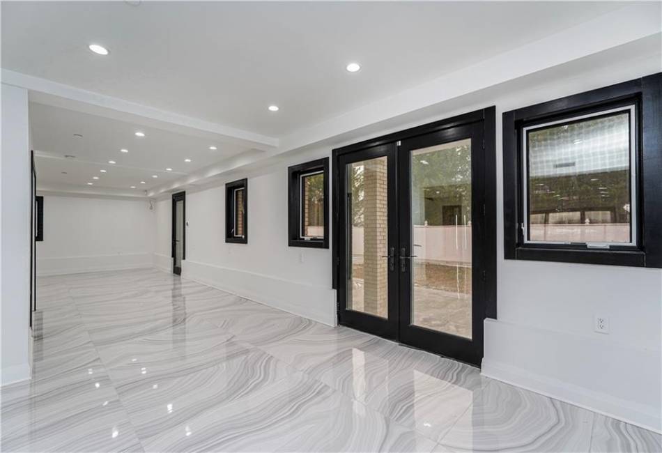 86 Whitman Drive, Brooklyn, New York 11234, 5 Bedrooms Bedrooms, ,3 BathroomsBathrooms,Residential,For Sale,Whitman,488602
