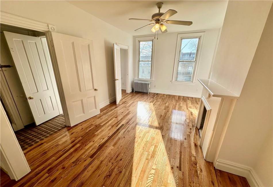 13 Windsor Place, Brooklyn, New York 11215, 5 Bedrooms Bedrooms, ,3 BathroomsBathrooms,Residential,For Sale,Windsor,488619