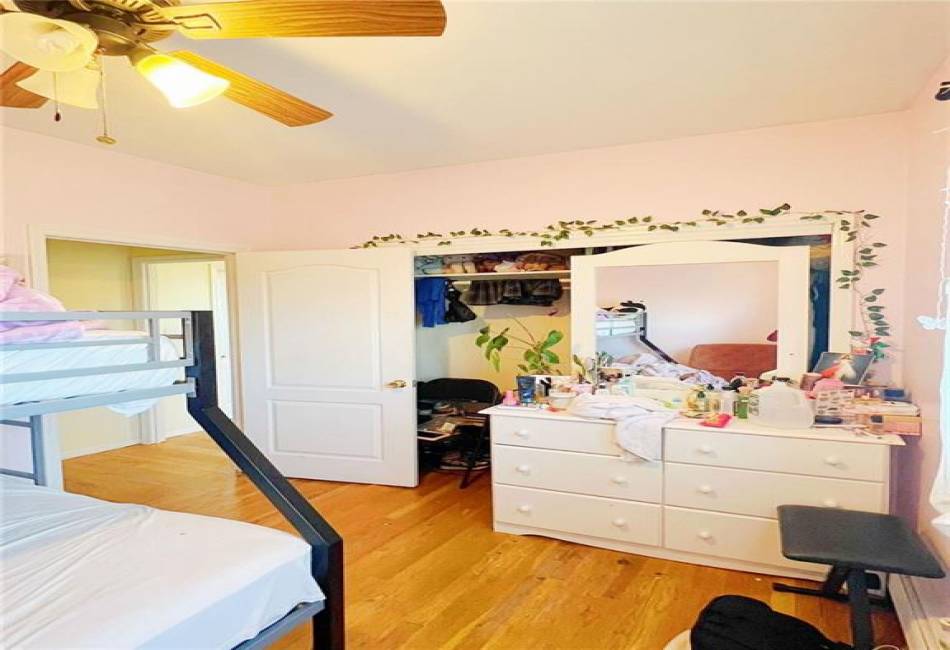 15 Bay 29th Street, Brooklyn, New York 11214, 2 Bedrooms Bedrooms, ,2 BathroomsBathrooms,Residential,For Sale,Bay 29th,488643