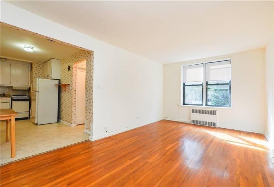 2685 7th Street, Brooklyn, New York 11235, 1 Bedroom Bedrooms, ,1 BathroomBathrooms,Residential,For Sale,7th,488661