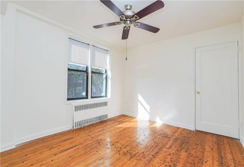 2685 7th Street, Brooklyn, New York 11235, 1 Bedroom Bedrooms, ,1 BathroomBathrooms,Residential,For Sale,7th,488661