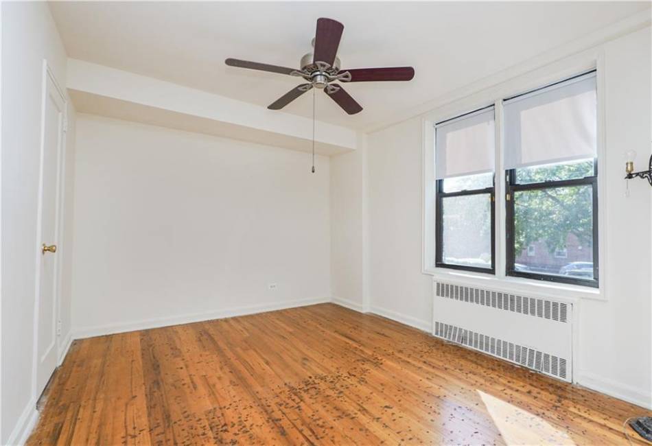 2685 7th Street, Brooklyn, New York 11235, 1 Bedroom Bedrooms, ,1 BathroomBathrooms,Residential,For Sale,7th,488661