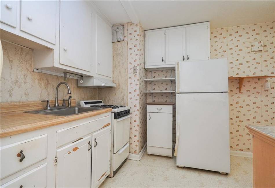 2685 7th Street, Brooklyn, New York 11235, 1 Bedroom Bedrooms, ,1 BathroomBathrooms,Residential,For Sale,7th,488661