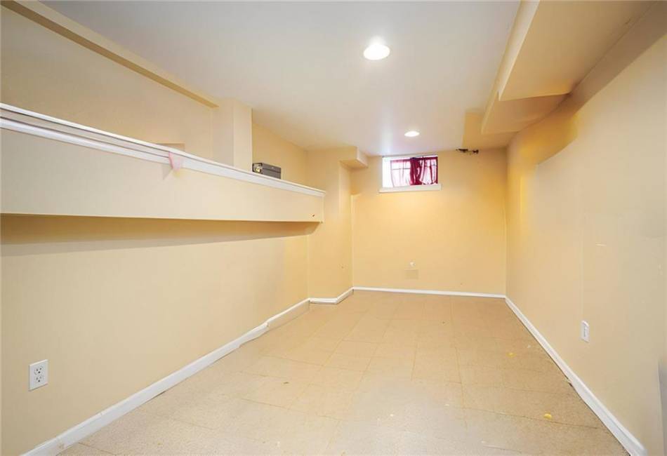 1651 82nd Street, Brooklyn, New York 11214, 4 Bedrooms Bedrooms, ,3 BathroomsBathrooms,Residential,For Sale,82nd,488632