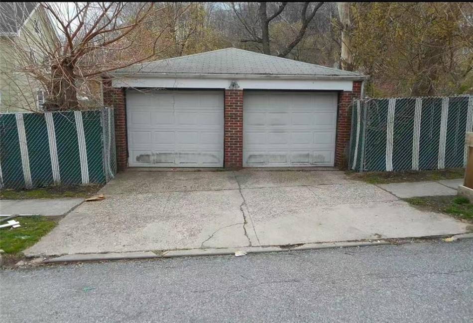 976 Van Duzer Street, Staten Island, New York 10304, 3 Bedrooms Bedrooms, ,2 BathroomsBathrooms,Residential,For Sale,Van Duzer,488670