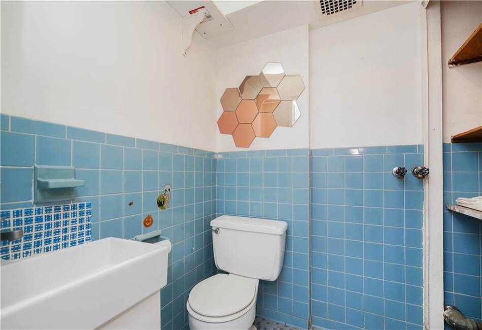 2490 65th Street, Brooklyn, New York 11204, 8 Bedrooms Bedrooms, ,5 BathroomsBathrooms,Residential,For Sale,65th,488678