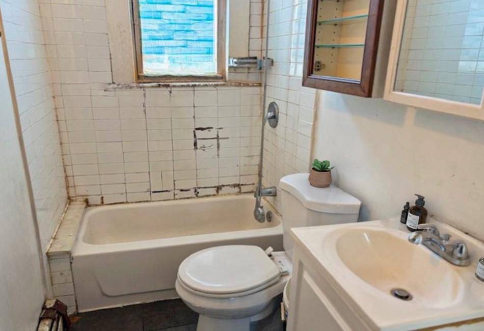 17-45 Grove Street, Ridgewood, New York 11385, ,3 BathroomsBathrooms,Residential,For Sale,Grove,488680