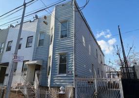 17-45 Grove Street, Ridgewood, New York 11385, ,3 BathroomsBathrooms,Residential,For Sale,Grove,488680