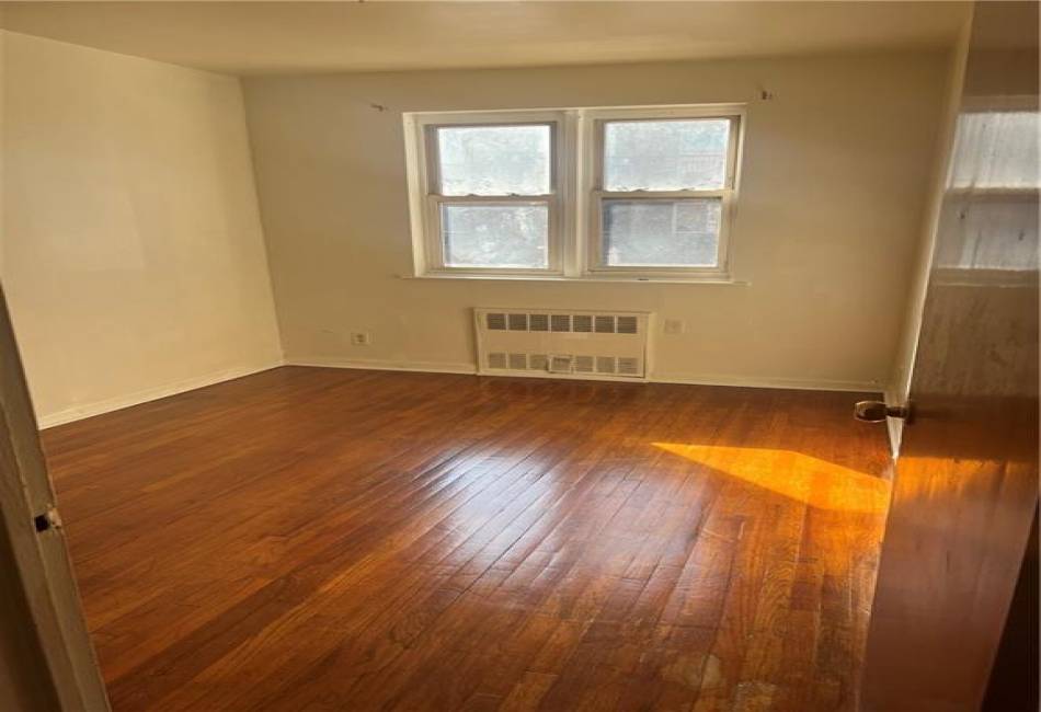 542 East 88th Street, Brooklyn, New York 11236, 2 Bedrooms Bedrooms, ,1 BathroomBathrooms,Rental,For Sale,East 88th,488685