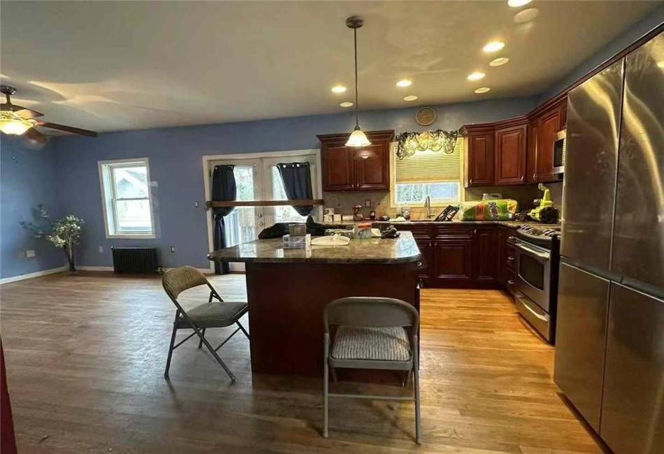 14 Holly Place, Staten Island, New York 10306, 4 Bedrooms Bedrooms, ,2 BathroomsBathrooms,Residential,For Sale,Holly,488694