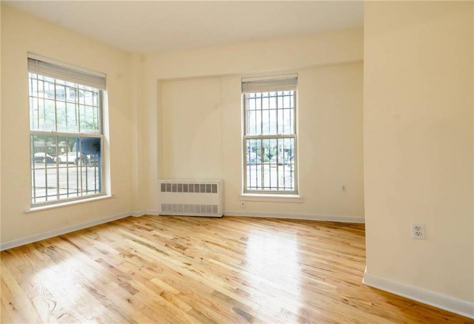 579 Washington Avenue, Brooklyn, New York 11238, 3 Bedrooms Bedrooms, ,2 BathroomsBathrooms,Residential,For Sale,Washington,488702