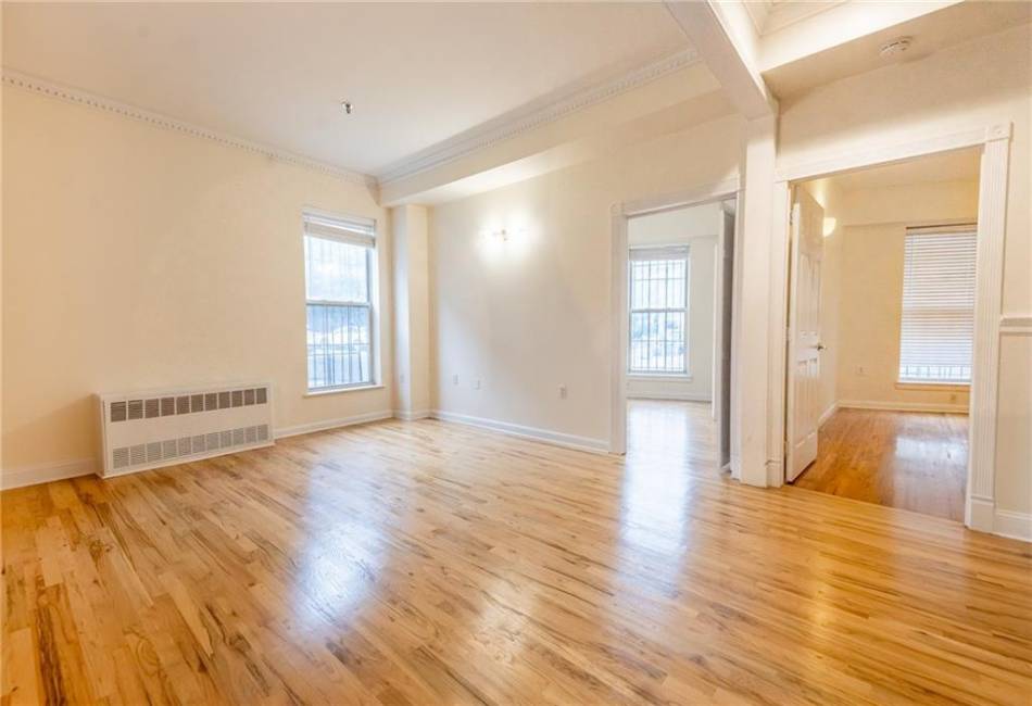 579 Washington Avenue, Brooklyn, New York 11238, 3 Bedrooms Bedrooms, ,2 BathroomsBathrooms,Residential,For Sale,Washington,488702