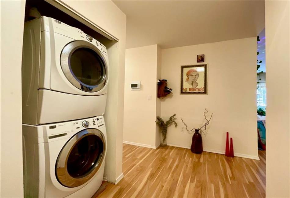 100 Oceana Drive, Brooklyn, New York 11235, 2 Bedrooms Bedrooms, ,2 BathroomsBathrooms,Residential,For Sale,Oceana,488617