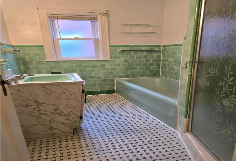 1939 38th Street, Brooklyn, New York 11234, 3 Bedrooms Bedrooms, ,2 BathroomsBathrooms,Residential,For Sale,38th,488716